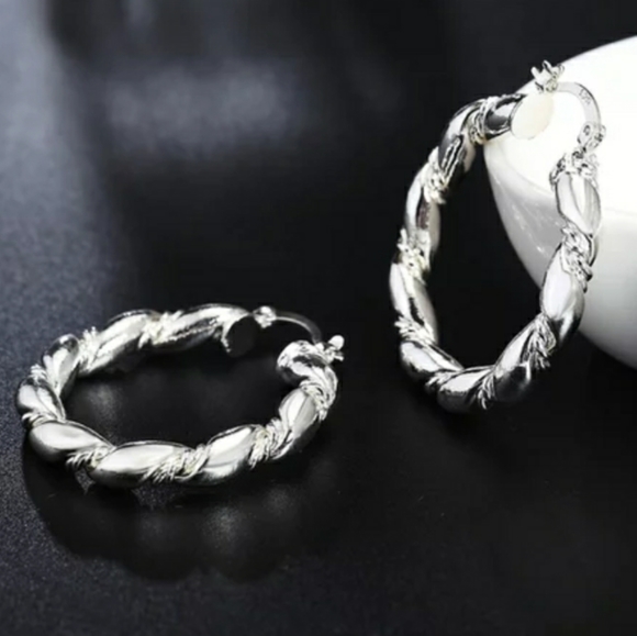 New Silver Weave Hoop Earrings - Picture 2 of 3